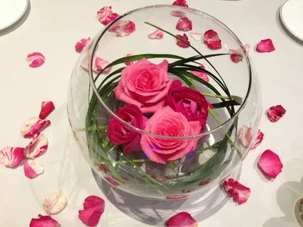 تصویر 1 از گلاب اصل سحرخیز با عطر ناب و خلوص کامل گل های تازه